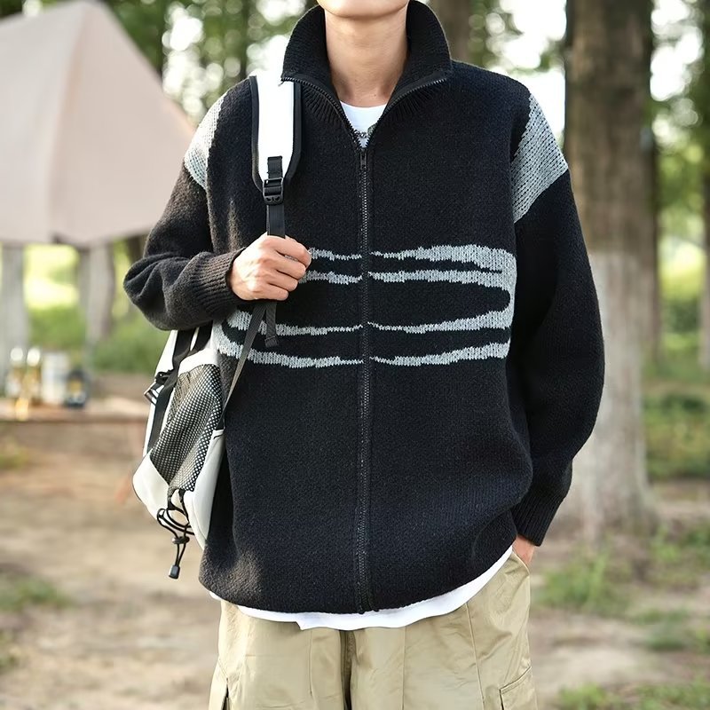 GREY ACCENT ZIP-UP JACKET